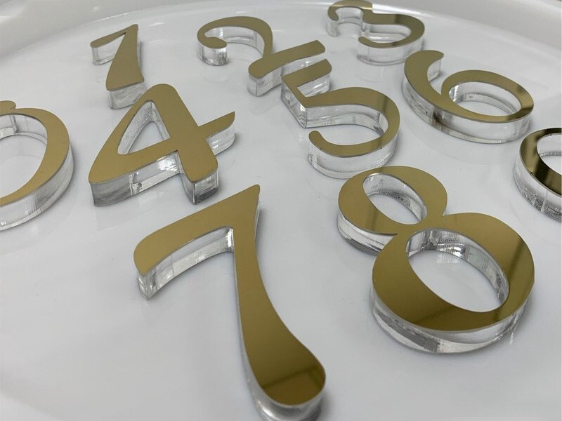 Những ưu điểm nổi bật của chữ mica gương