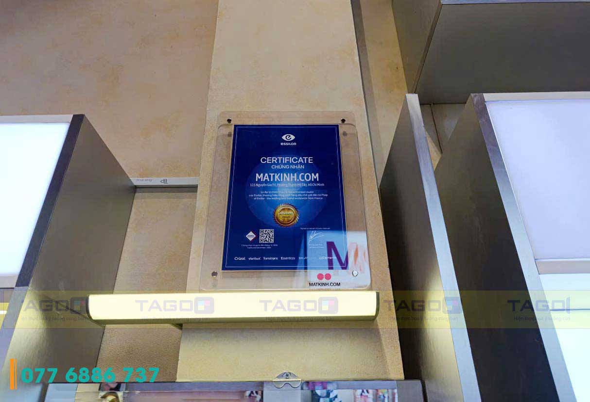 z7053680025001_b4962ad78b55d7df99a2e66f48738f9f Khung tranh mica